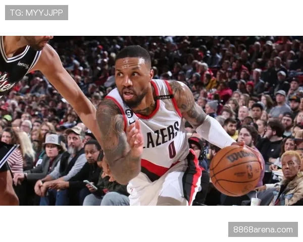 利拉德休赛期天天喝蛋白粉当水，结果夏天胖了八斤？